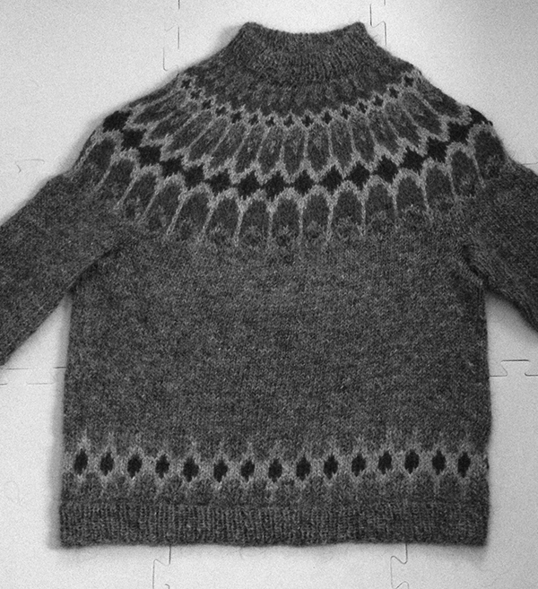 Asymptote Sweater - Black & White