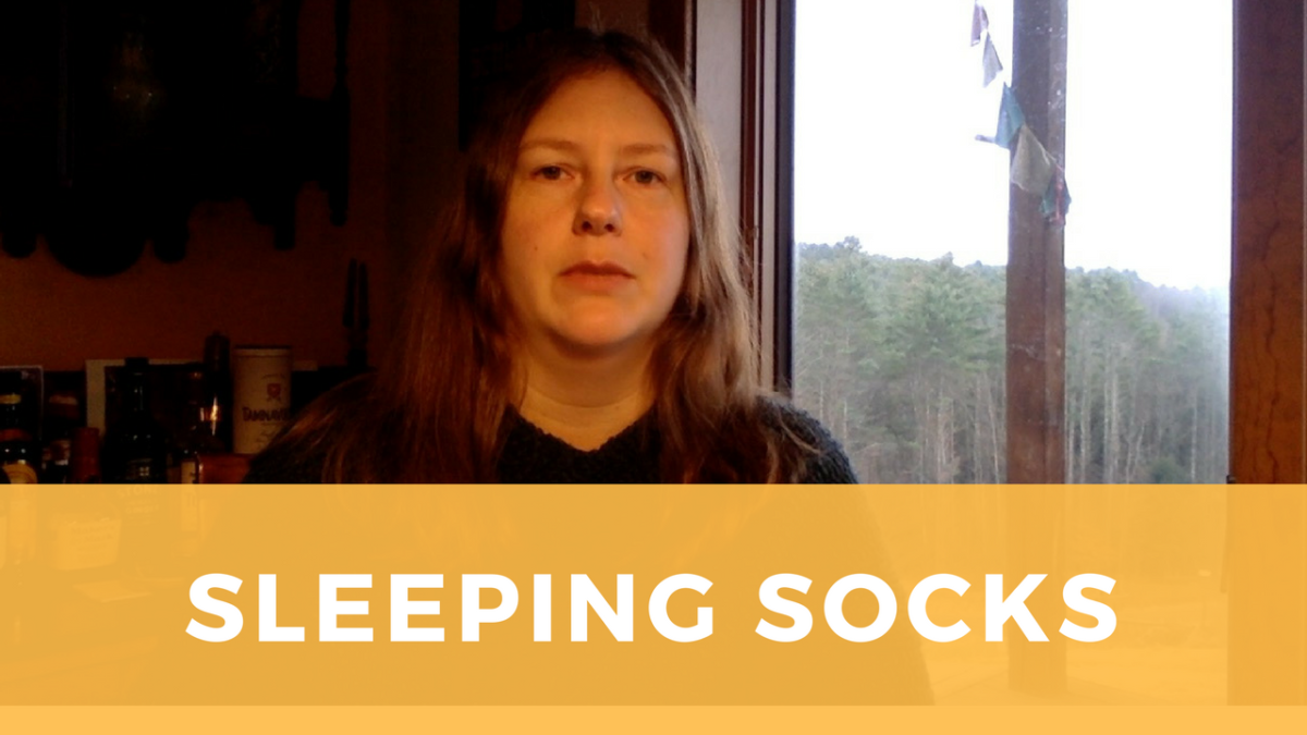 Sleeping socks: a quick and easy hand-knit gift